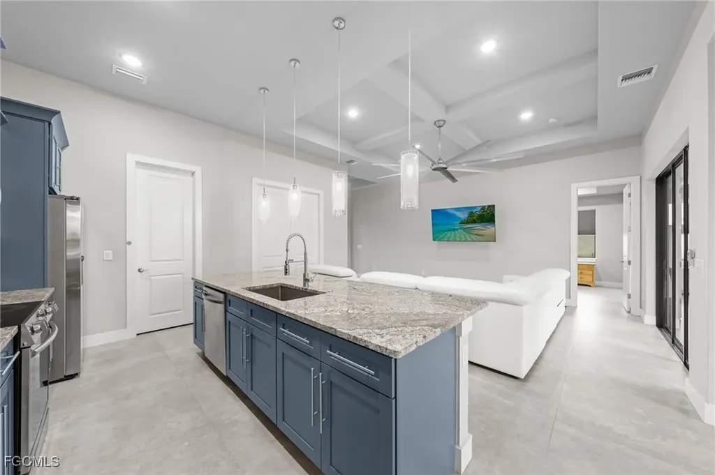 4450 Connection Avenue Cape Coral FL 33909