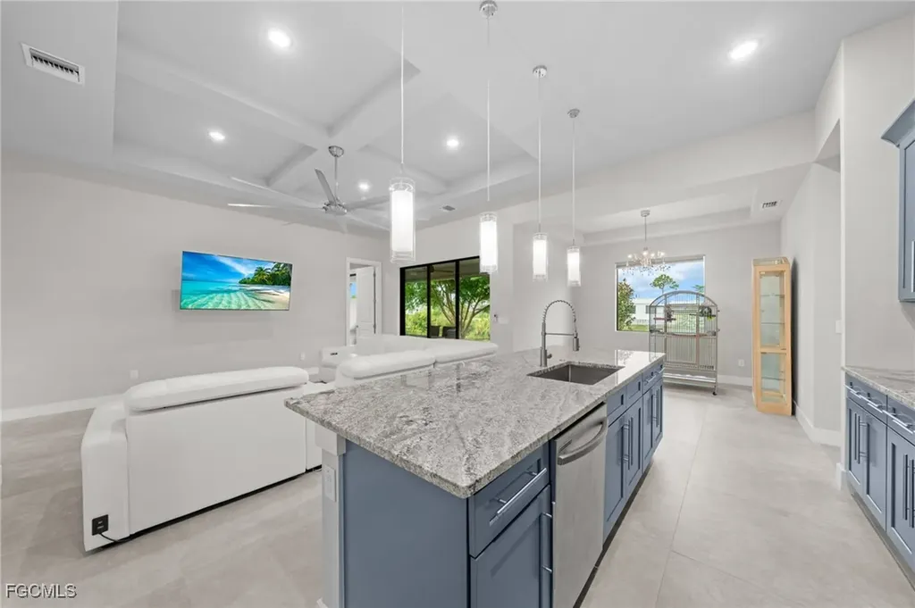 4450 Connection Avenue Cape Coral FL 33909