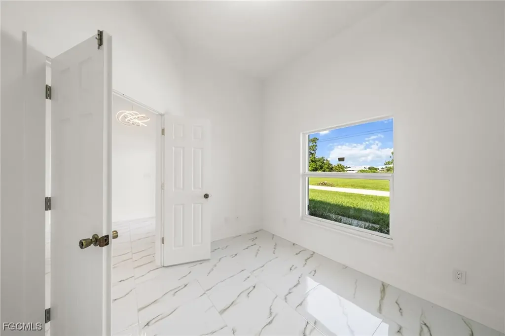 2020 NE Juanita Place Cape Coral FL 33909