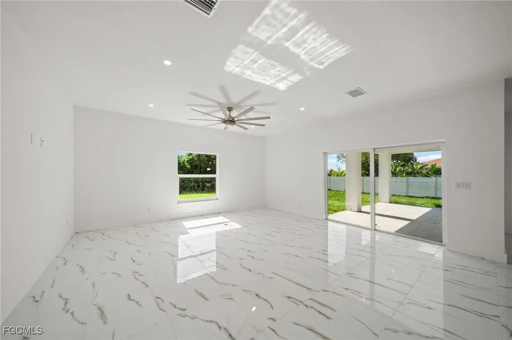 2020 NE Juanita Place Cape Coral FL 33909