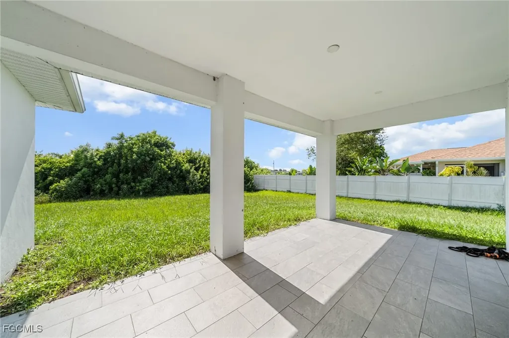 2020 NE Juanita Place Cape Coral FL 33909