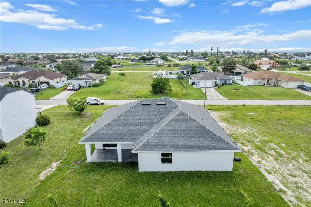 2020 NE Juanita Place Cape Coral FL 33909