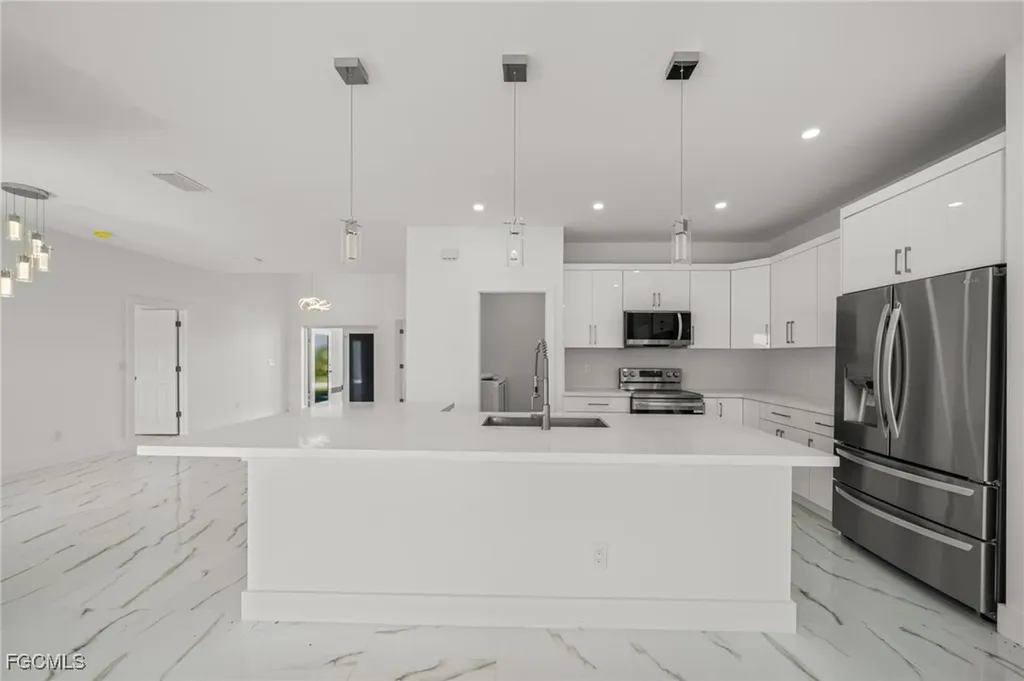 2020 NE Juanita Place Cape Coral FL 33909