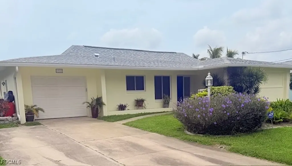 1322 SE 42nd Street Cape Coral FL 33904