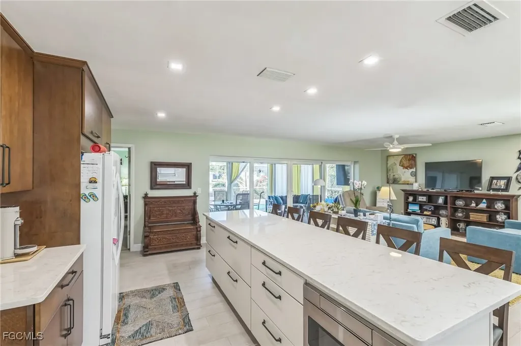 1322 SE 42nd Street Cape Coral FL 33904