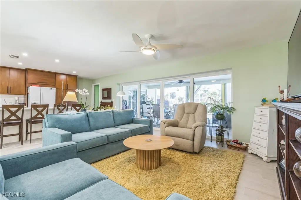 1322 SE 42nd Street Cape Coral FL 33904