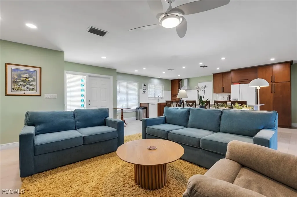 1322 SE 42nd Street Cape Coral FL 33904