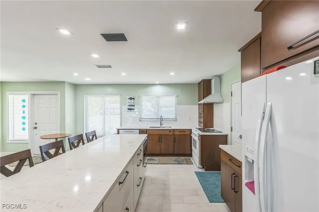 1322 SE 42nd Street Cape Coral FL 33904