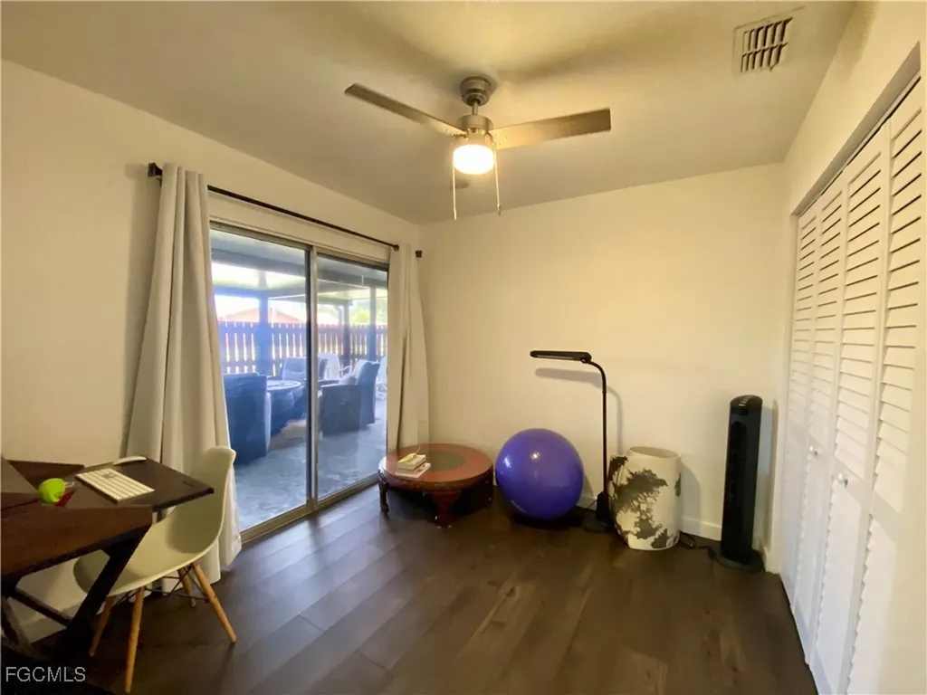 5647 Foxlake Drive North Fort Myers FL 33917