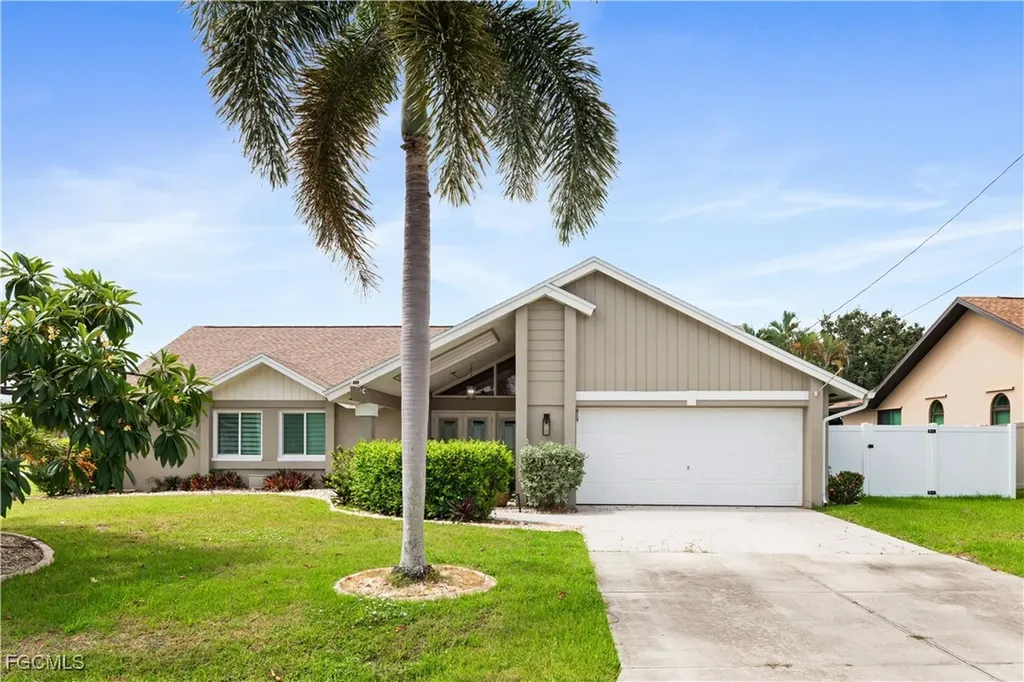1726 SE 2nd Street Cape Coral FL 33990