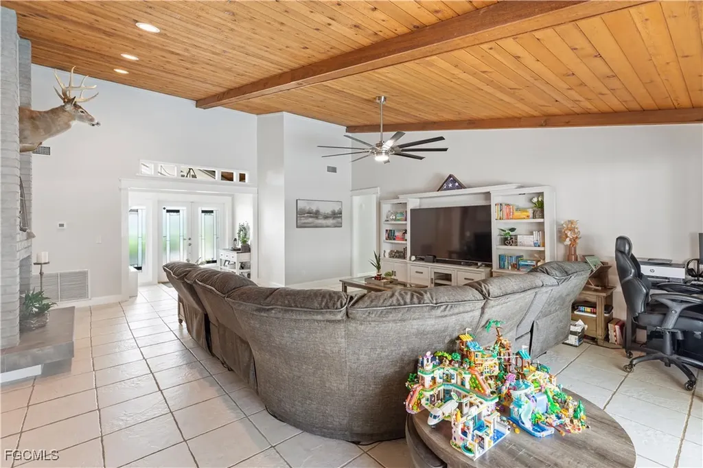 1726 SE 2nd Street Cape Coral FL 33990