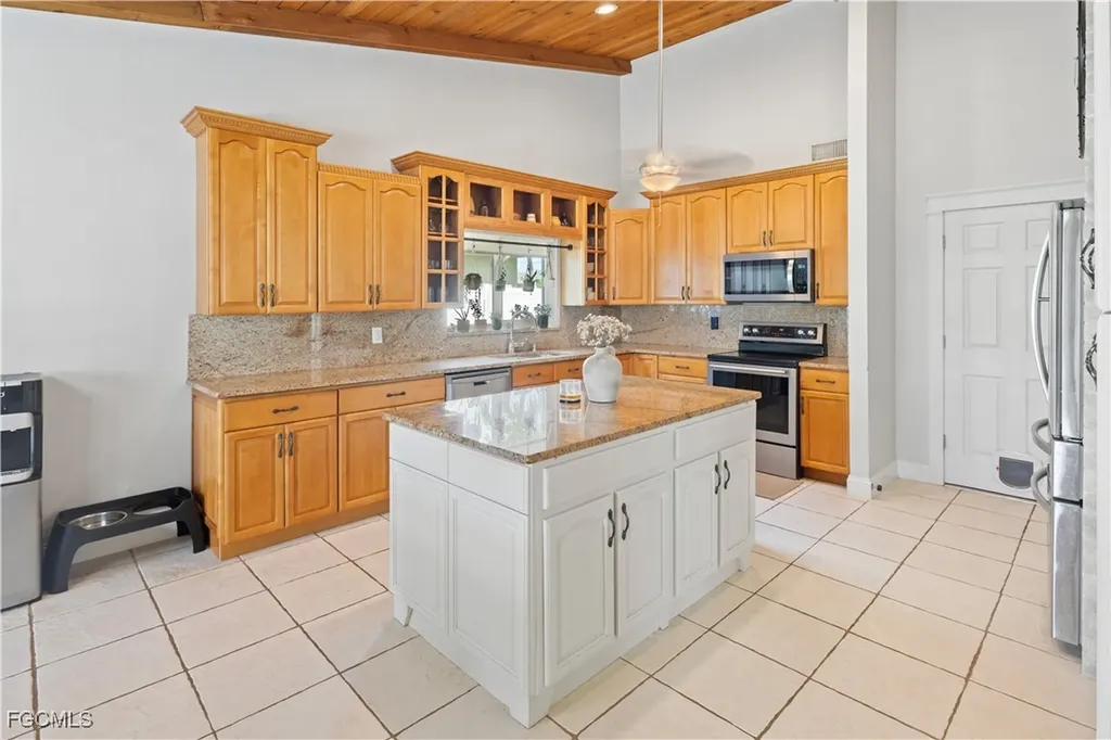 1726 SE 2nd Street Cape Coral FL 33990