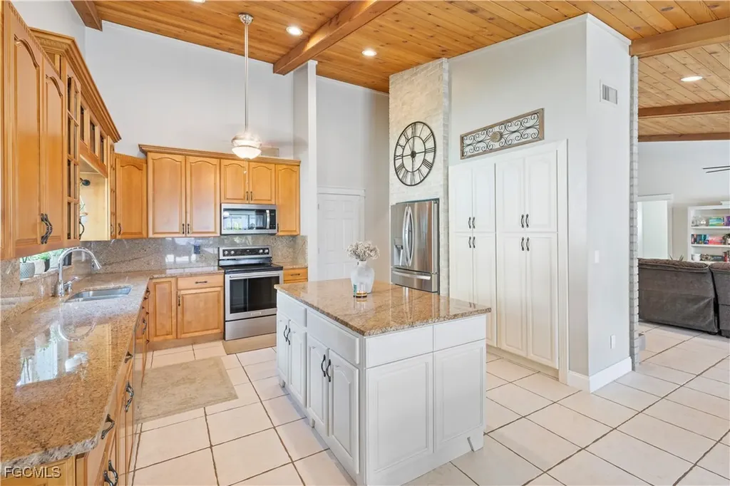 1726 SE 2nd Street Cape Coral FL 33990