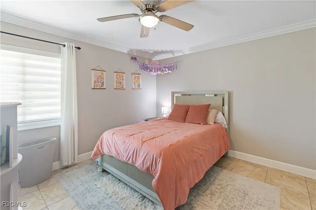 1726 SE 2nd Street Cape Coral FL 33990