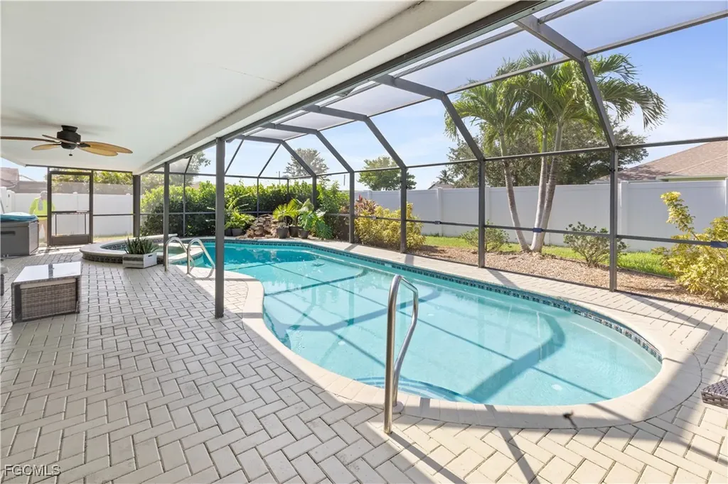 1726 SE 2nd Street Cape Coral FL 33990