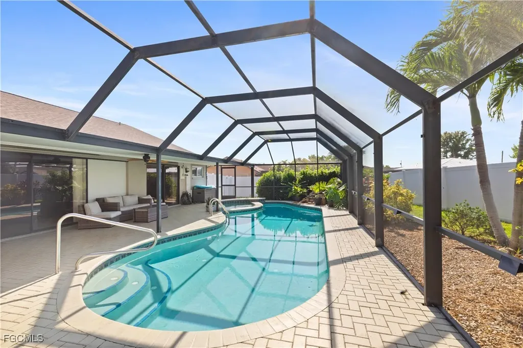 1726 SE 2nd Street Cape Coral FL 33990