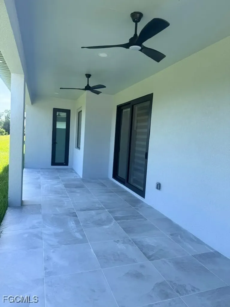 1023 Kismet Parkway W Cape Coral FL 33993