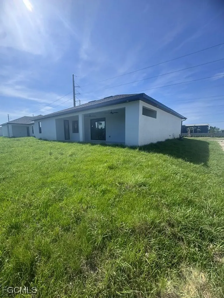 1023 Kismet Parkway W Cape Coral FL 33993