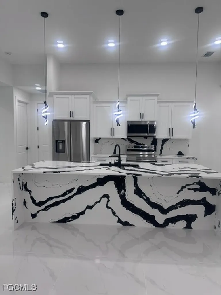 1023 Kismet Parkway W Cape Coral FL 33993