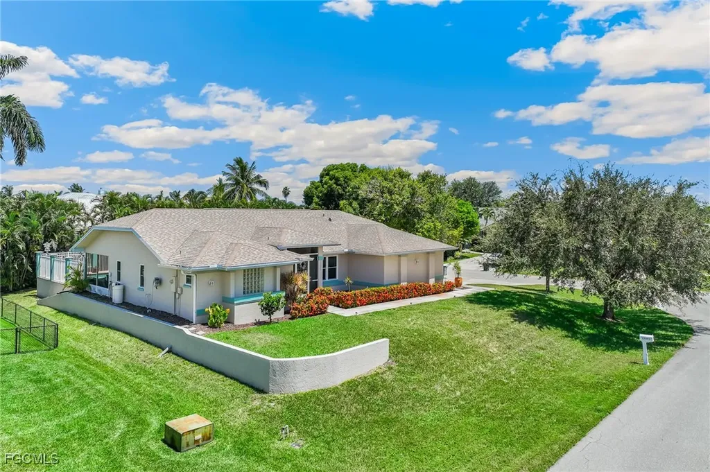 17593 Moorfield Drive Fort Myers FL 33908