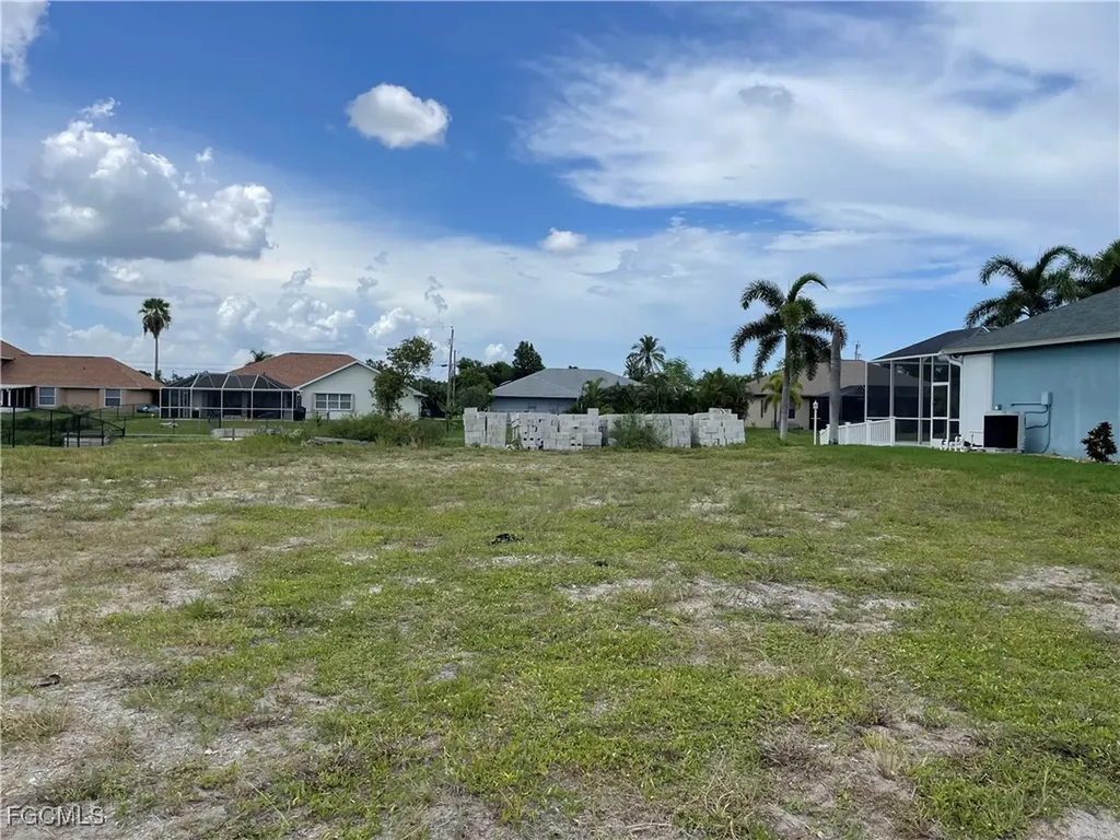 707 SW 35th Terrace Cape Coral FL 33914