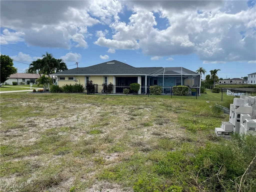 707 SW 35th Terrace Cape Coral FL 33914