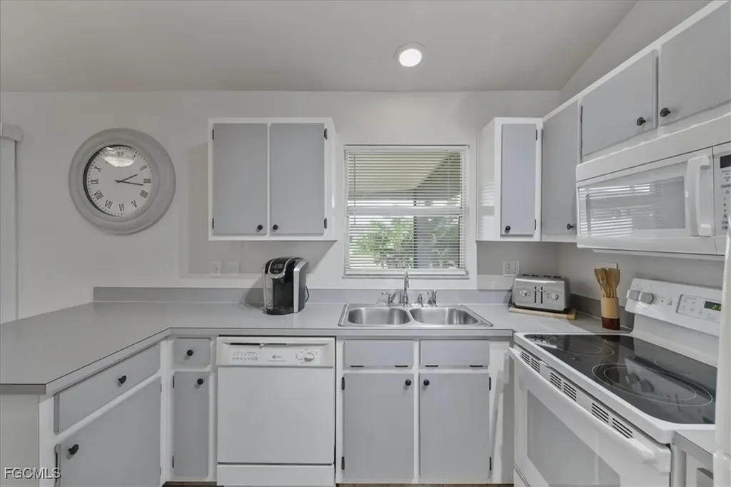 1005 SW 36th Terrace Cape Coral FL 33914