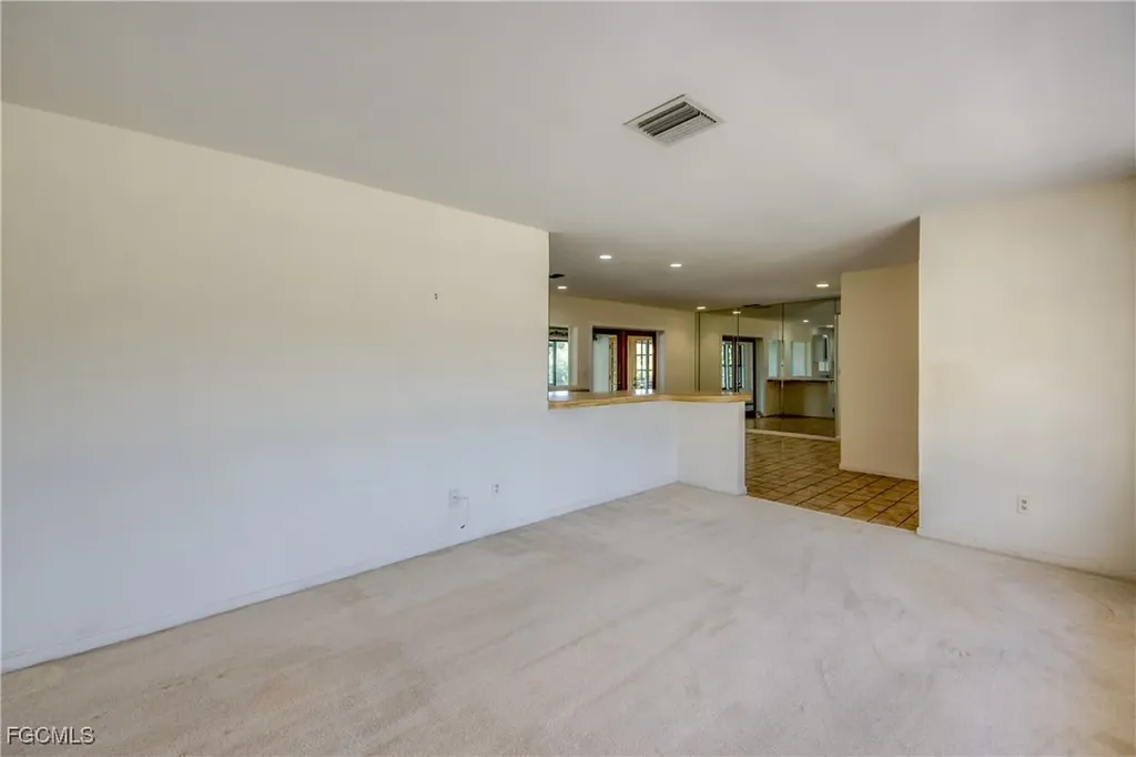 821 SE 41st Street Cape Coral FL 33904