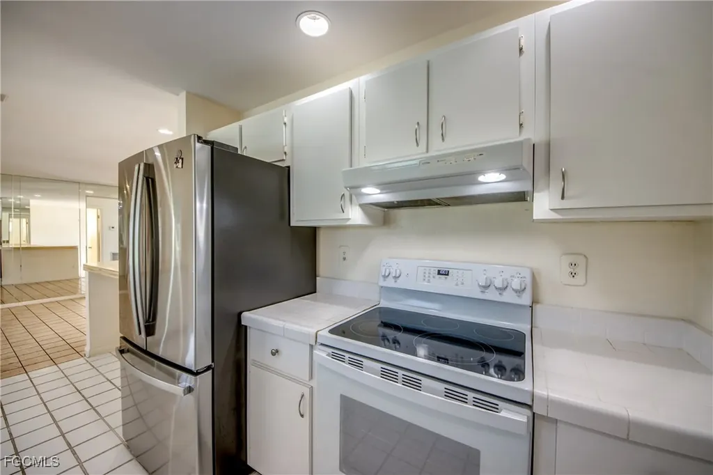 821 SE 41st Street Cape Coral FL 33904