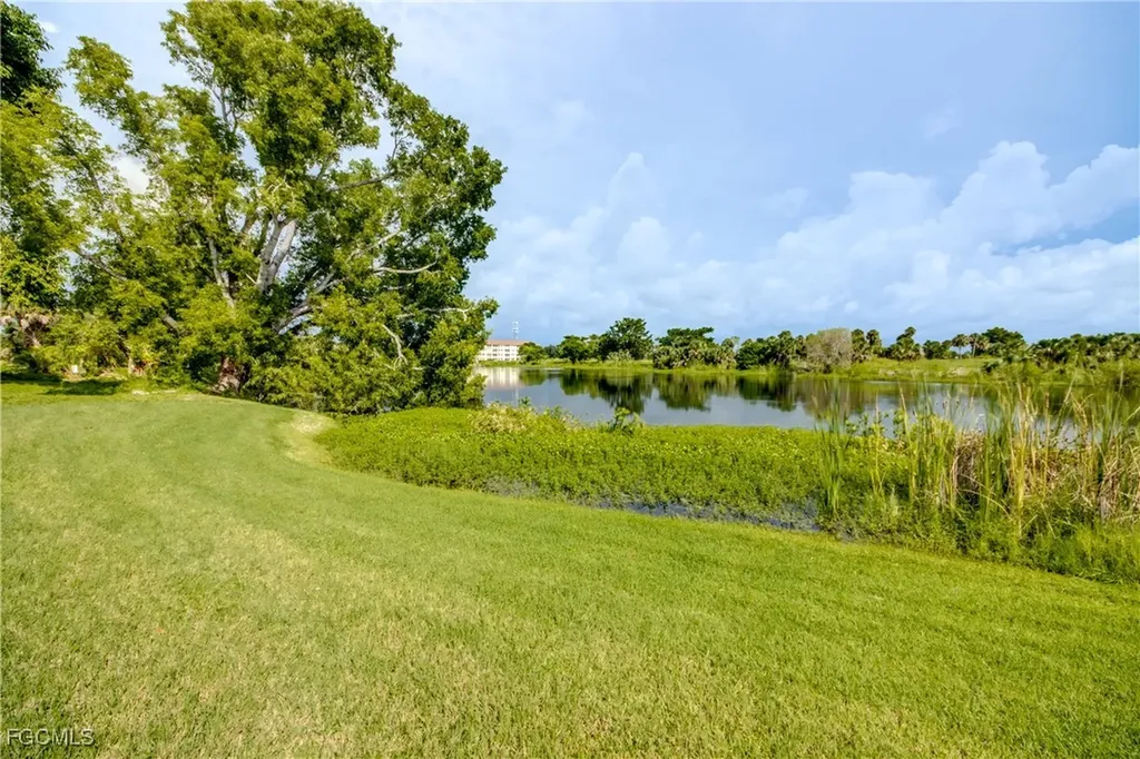 821 SE 41st Street Cape Coral FL 33904