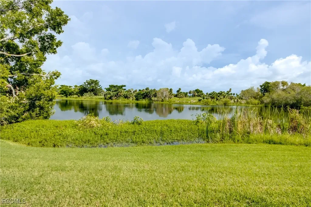 821 SE 41st Street Cape Coral FL 33904