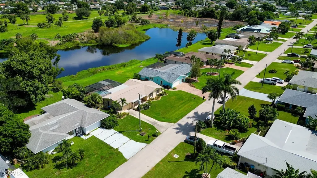 821 SE 41st Street Cape Coral FL 33904