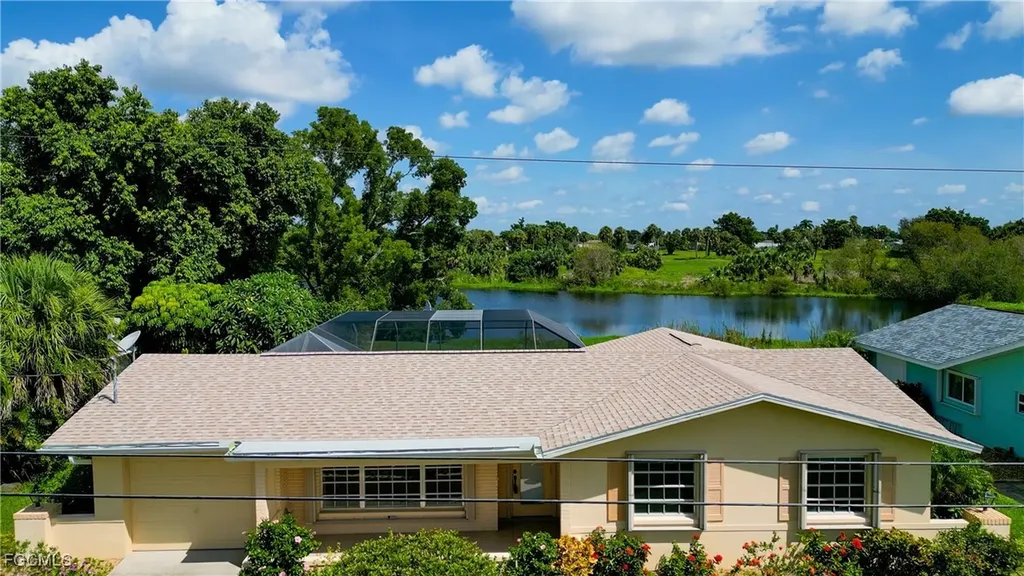 821 SE 41st Street Cape Coral FL 33904