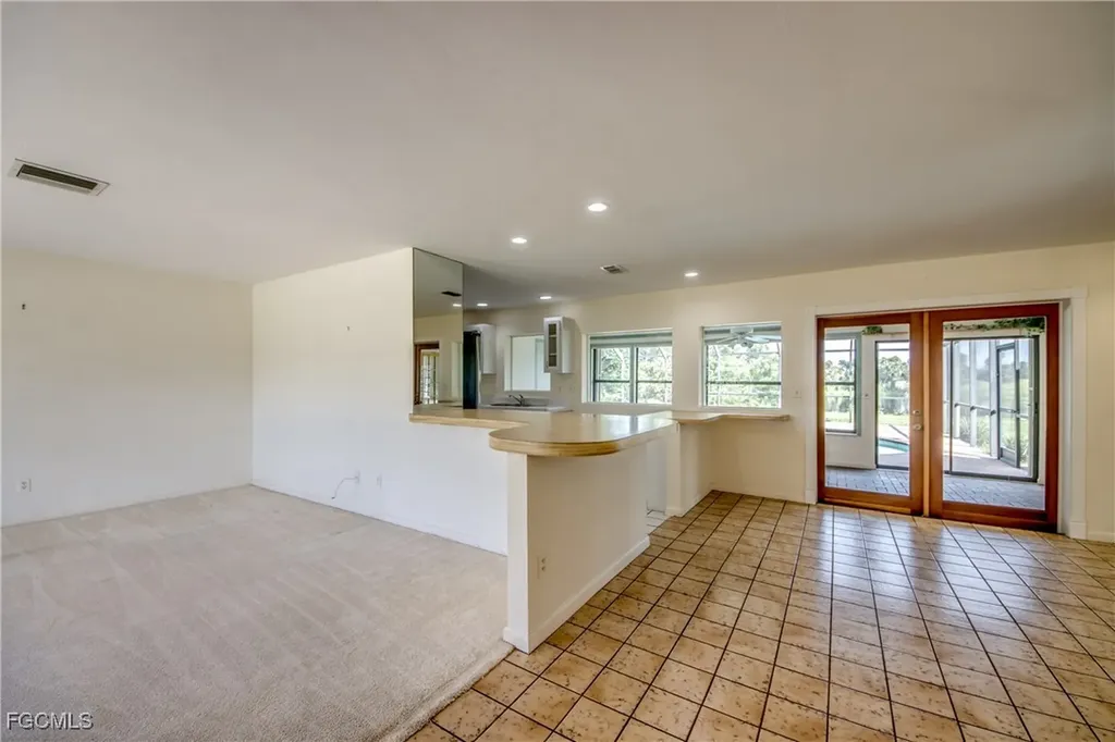 821 SE 41st Street Cape Coral FL 33904