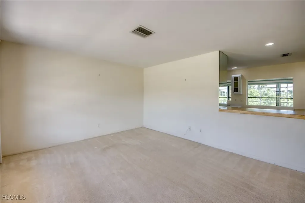 821 SE 41st Street Cape Coral FL 33904