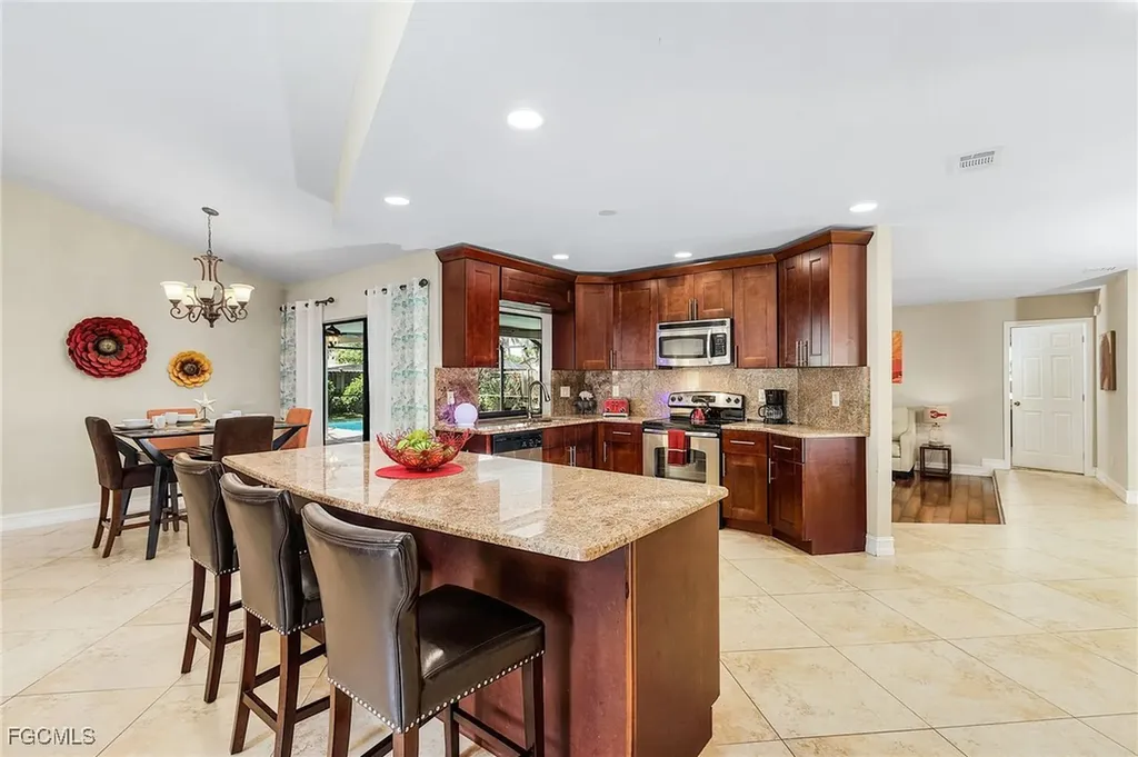 1144 SE 33rd Street Cape Coral FL 33904