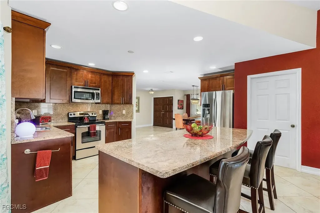 1144 SE 33rd Street Cape Coral FL 33904