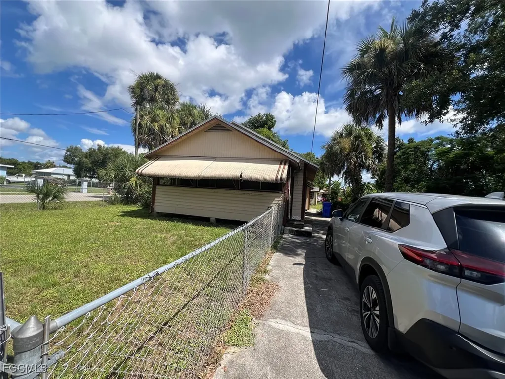 3803 Pearl Street Fort Myers FL 33916