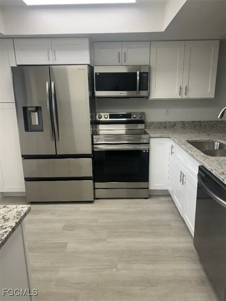 5707 Foxlake Drive North Fort Myers FL 33917