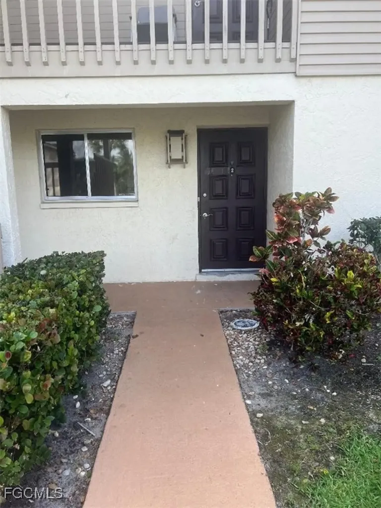5707 Foxlake Drive North Fort Myers FL 33917