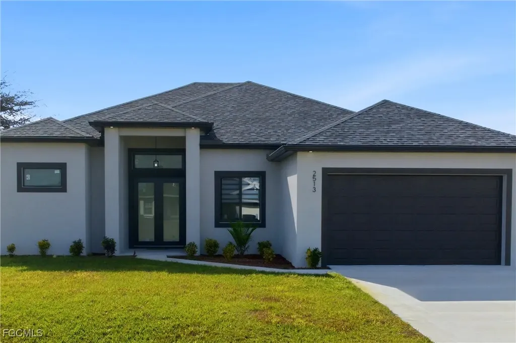 2513 19th Street SW Lehigh Acres FL 33976
