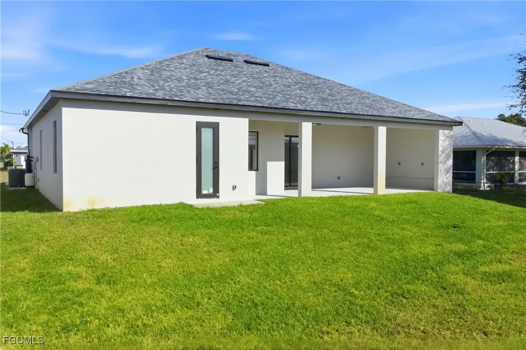 2513 19th Street SW Lehigh Acres FL 33976