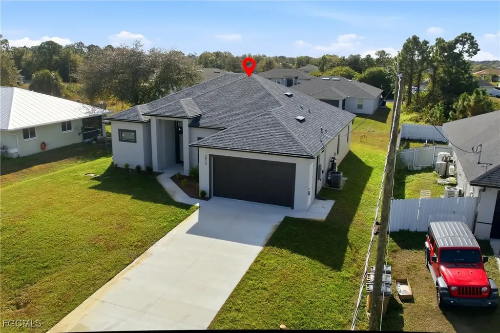 2513 19th Street SW Lehigh Acres FL 33976