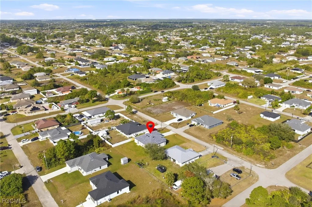 2513 19th Street SW Lehigh Acres FL 33976