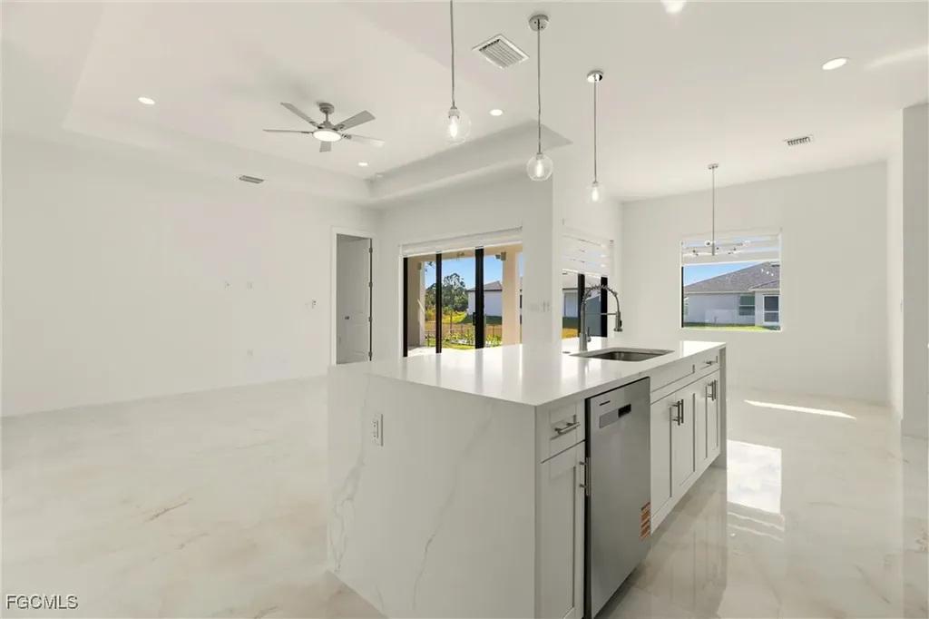 2513 19th Street SW Lehigh Acres FL 33976