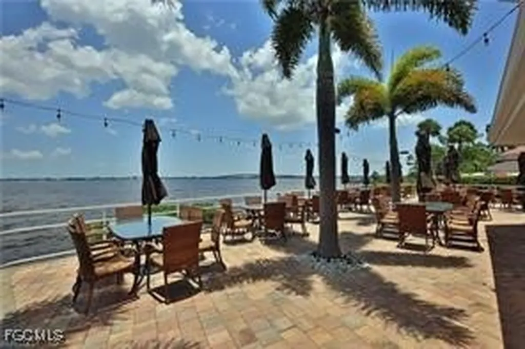 4200 Steamboat Bend Fort Myers FL 33919