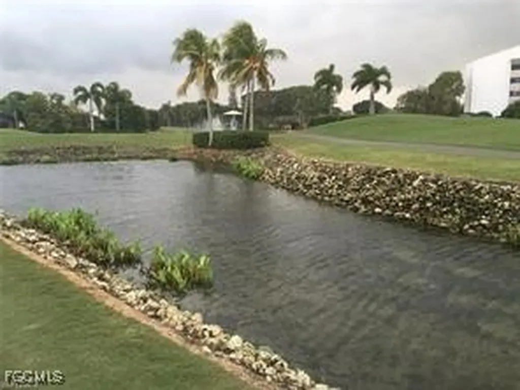 4200 Steamboat Bend Fort Myers FL 33919