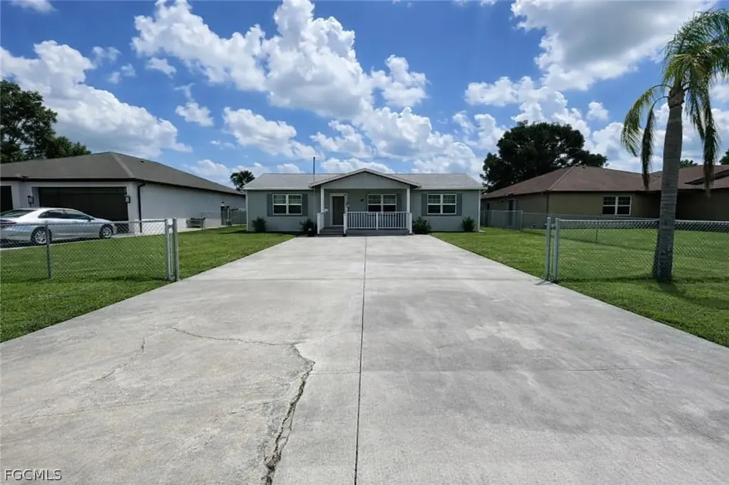 2305 Towles Street Fort Myers FL 33916