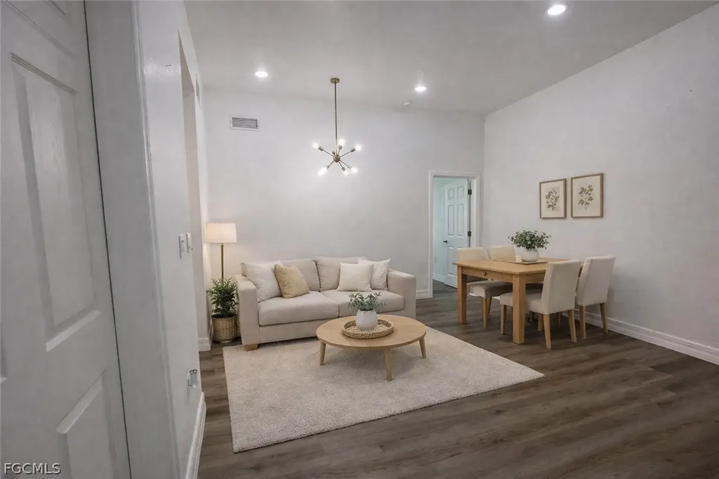 2305 Towles Street Fort Myers FL 33916