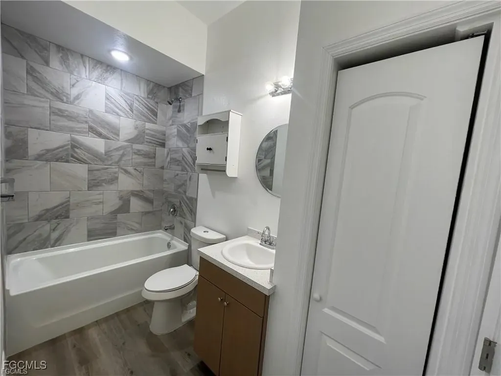 2305 Towles Street Fort Myers FL 33916